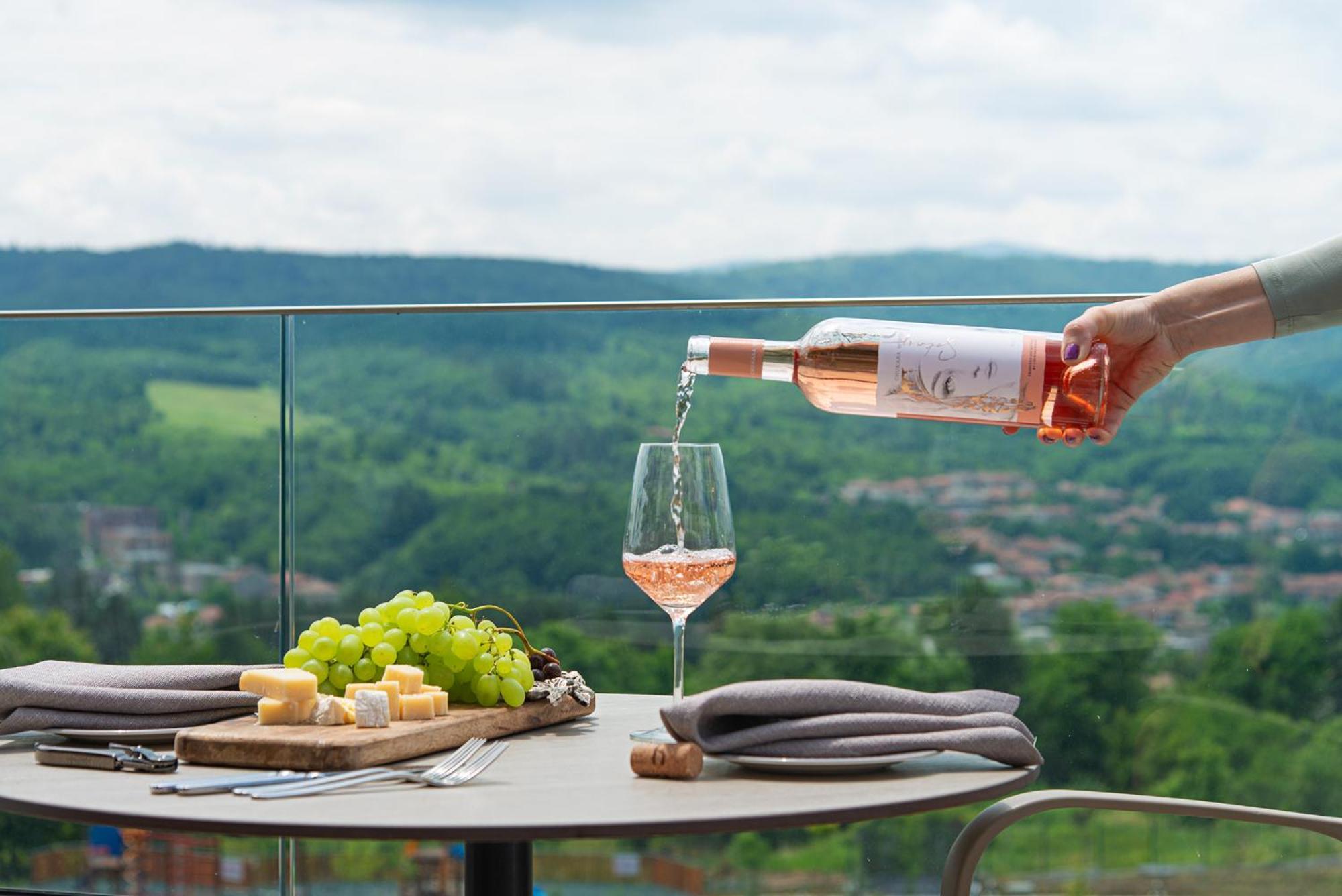 Wine & Spa Hotel Chukara 트리아브나 외부 사진