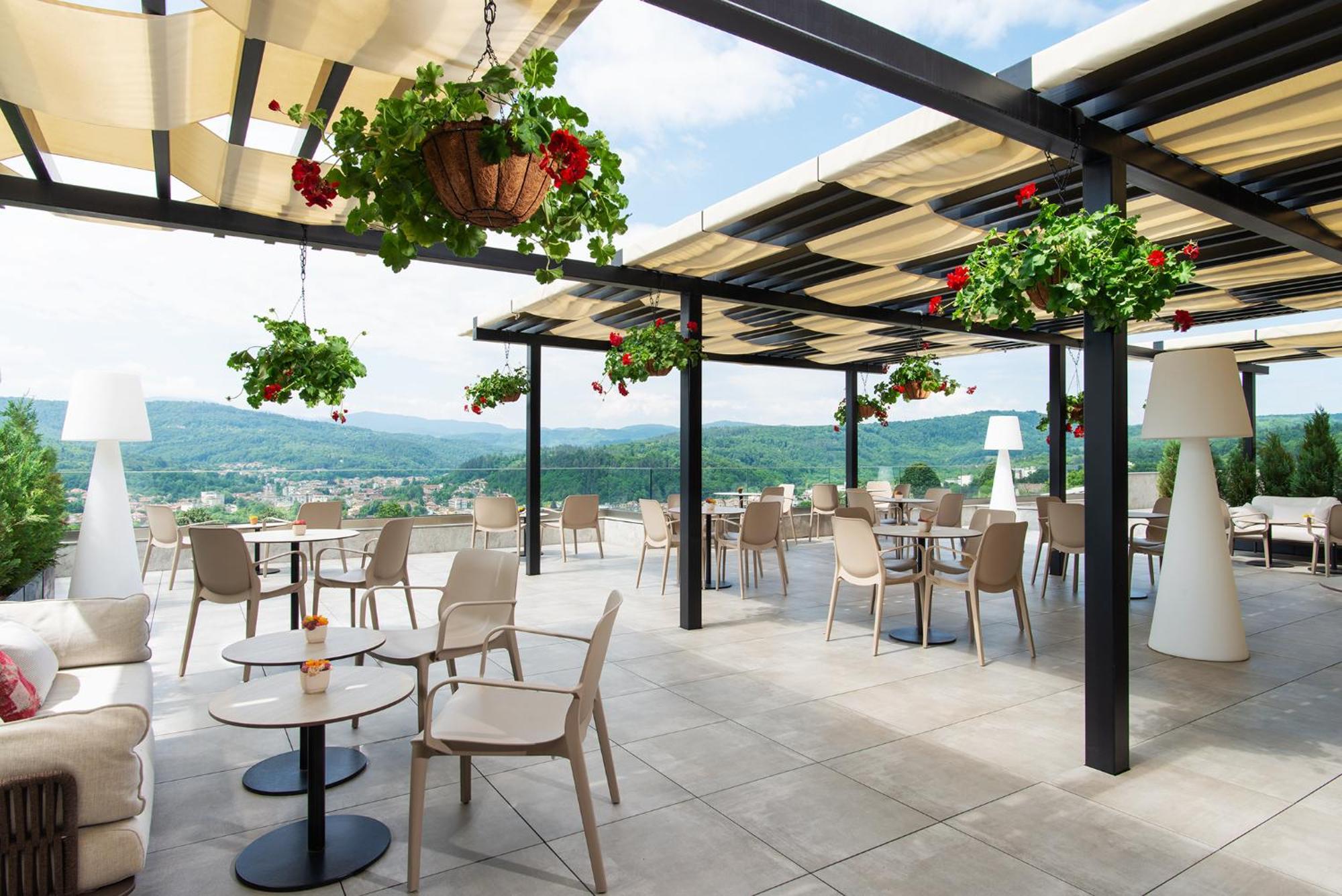 Wine & Spa Hotel Chukara 트리아브나 외부 사진